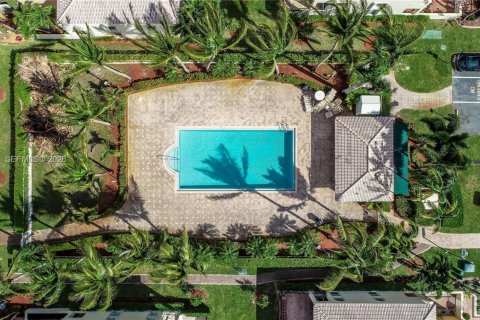 Adosado en venta en Doral, Florida, 3 dormitorios, 206.8 m2 № 2000495 - foto 28