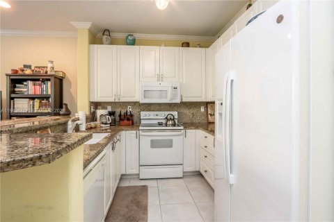 Adosado en venta en Doral, Florida, 3 dormitorios, 206.8 m2 № 2000495 - foto 15