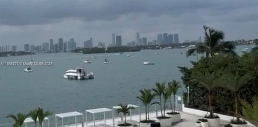 Condo à Miami Beach, Floride, 1 chambre  № 1865141