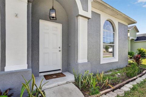 Villa ou maison à vendre à Orlando, Floride: 3 chambres, 140.38 m2 № 2399432 - photo 3