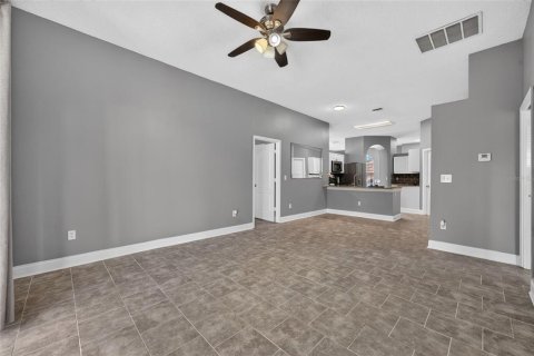 Villa ou maison à vendre à Orlando, Floride: 3 chambres, 140.38 m2 № 2399432 - photo 14