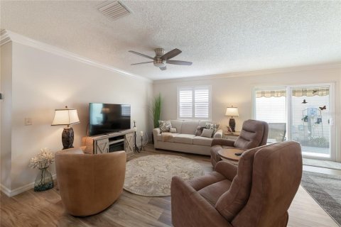 Villa ou maison à vendre à The Villages, Floride: 2 chambres, 107.4 m2 № 2151044 - photo 13