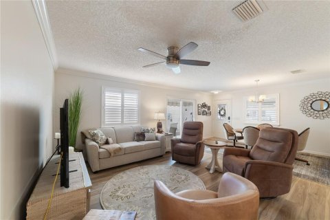 Villa ou maison à vendre à The Villages, Floride: 2 chambres, 107.4 m2 № 2151044 - photo 14