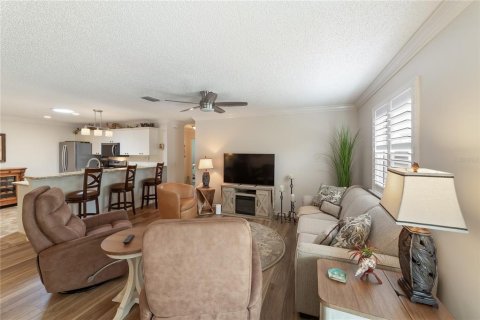 Villa ou maison à vendre à The Villages, Floride: 2 chambres, 107.4 m2 № 2151044 - photo 23