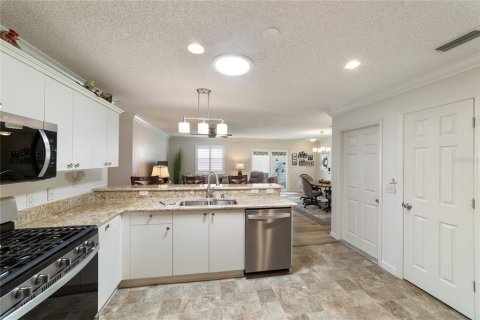 Villa ou maison à vendre à The Villages, Floride: 2 chambres, 107.4 m2 № 2151044 - photo 19