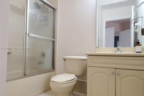 Condominio en alquiler en Pembroke Pines, Florida, 2 dormitorios, 90.12 m2 № 2155049 - foto 7