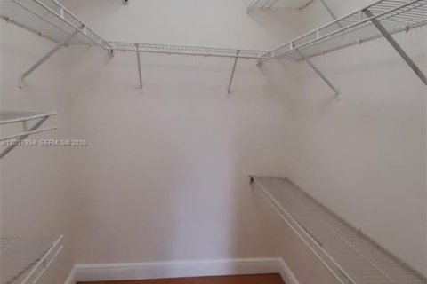 Condominio en alquiler en Pembroke Pines, Florida, 2 dormitorios, 90.12 m2 № 2155049 - foto 8