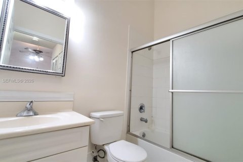 Condominio en alquiler en Pembroke Pines, Florida, 2 dormitorios, 90.12 m2 № 2155049 - foto 11