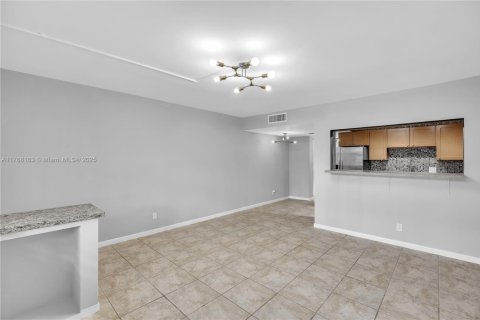 Condo in Wilton Manors, Florida, 1 bedroom  № 1875190 - photo 3