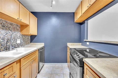 Condo in Wilton Manors, Florida, 1 bedroom  № 1875190 - photo 7