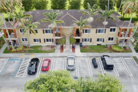 Condominio en Homestead, Florida, 2 dormitorios  № 2168067