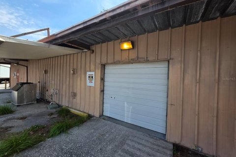 Immobilier commercial à louer à Tampa, Floride: 181.16 m2 № 2103459 - photo 5