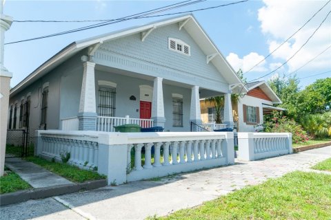 Commercial property in Tampa, Florida 3 bedrooms, 139.35 sq.m. № 1895048 - photo 2