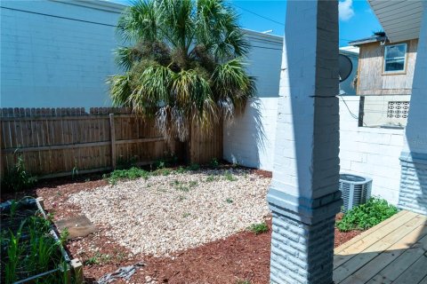 Commercial property in Tampa, Florida 3 bedrooms, 139.35 sq.m. № 1895048 - photo 27