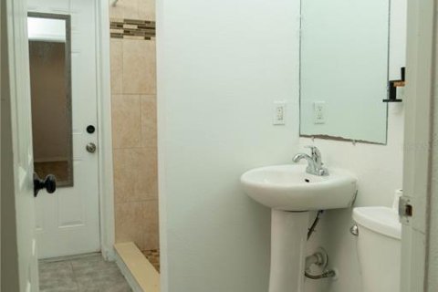 Commercial property in Tampa, Florida 3 bedrooms, 139.35 sq.m. № 1895048 - photo 11