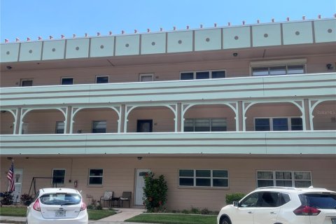 Condominio en alquiler en Clearwater, Florida, 2 dormitorios, 130.06 m2 № 1847289 - foto 1