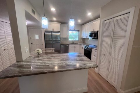 Condominio en alquiler en Clearwater, Florida, 2 dormitorios, 130.06 m2 № 1847289 - foto 7