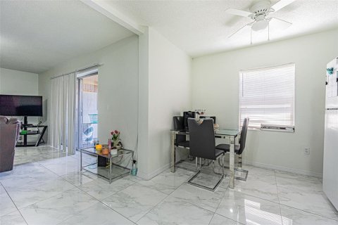 Condo in Tampa, Florida, 2 bedrooms  № 1662789 - photo 6