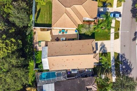 House in Pembroke Pines, Florida 3 bedrooms, 189.8 sq.m. № 2397805 - photo 26