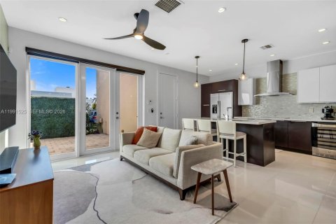 Купить виллу или дом в Дорал, Флорида 4 спальни, 169.64м2, № 2052254 - фото 6