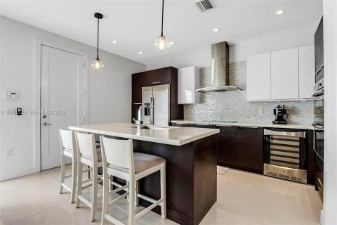 Купить виллу или дом в Дорал, Флорида 4 спальни, 169.64м2, № 2052254 - фото 5