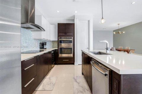 Купить виллу или дом в Дорал, Флорида 4 спальни, 169.64м2, № 2052254 - фото 17