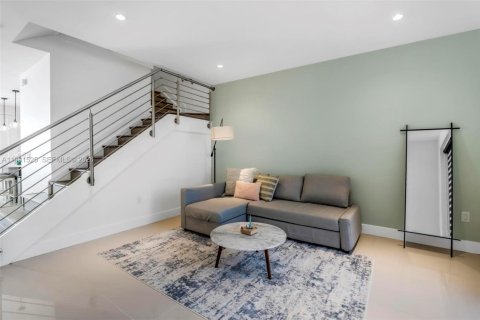 Купить виллу или дом в Дорал, Флорида 4 спальни, 169.64м2, № 2052254 - фото 11