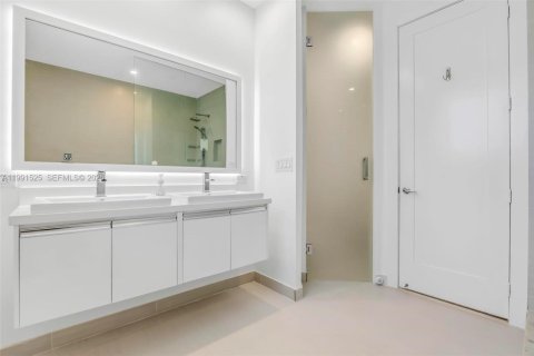 Купить виллу или дом в Дорал, Флорида 4 спальни, 169.64м2, № 2052254 - фото 22