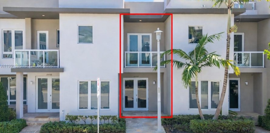 Дом в LANDMARK в Дорал, Флорида 4 спальни, 169.64м2 № 2052254