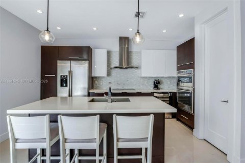 Купить виллу или дом в Дорал, Флорида 4 спальни, 169.64м2, № 2052254 - фото 3