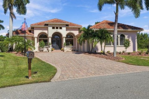 Villa ou maison à vendre à Port Charlotte, Floride: 3 chambres, 349.78 m2 № 2429213 - photo 4