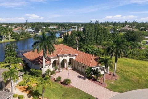 Villa ou maison à vendre à Port Charlotte, Floride: 3 chambres, 349.78 m2 № 2429213 - photo 9