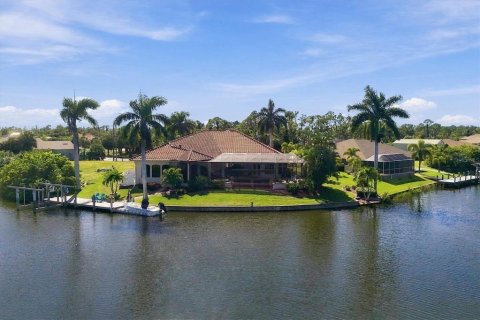 Villa ou maison à vendre à Port Charlotte, Floride: 3 chambres, 349.78 m2 № 2429213 - photo 3