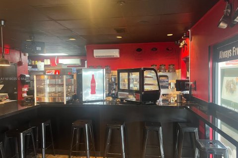 Купить коммерческую недвижимость в Майами-Гарденс, Флорида № 1934793 - фото 10