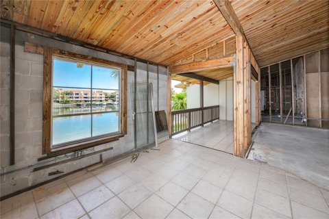 Купить кондоминиум в Трежер-Айленд, Флорида 3 комнаты, 106.37м2, № 1911263 - фото 13