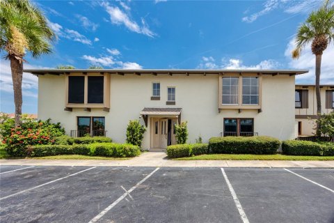 Купить кондоминиум в Трежер-Айленд, Флорида 3 комнаты, 106.37м2, № 1911263 - фото 1