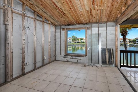 Купить кондоминиум в Трежер-Айленд, Флорида 3 комнаты, 106.37м2, № 1911263 - фото 12