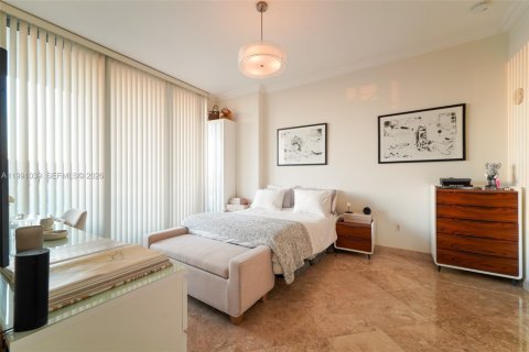 Condo in Miami, Florida, 1 bedroom  № 2057030 - photo 2