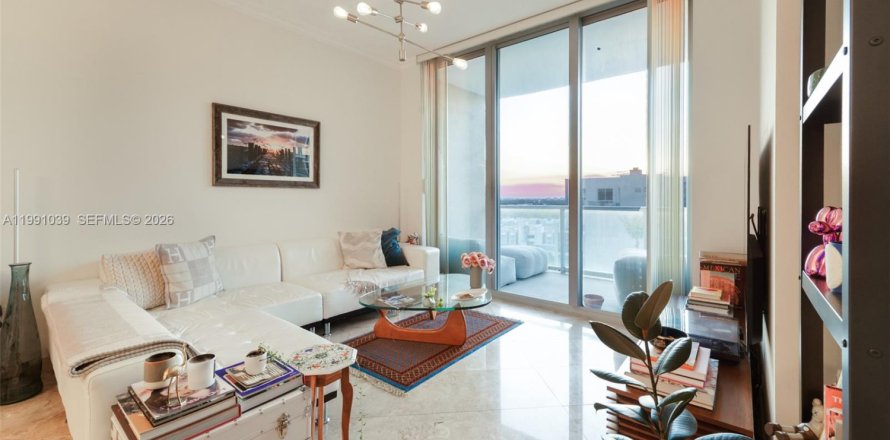 Condo in Miami, Florida, 1 bedroom  № 2057030