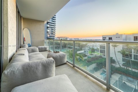 Condo in Miami, Florida, 1 bedroom  № 2057030 - photo 7