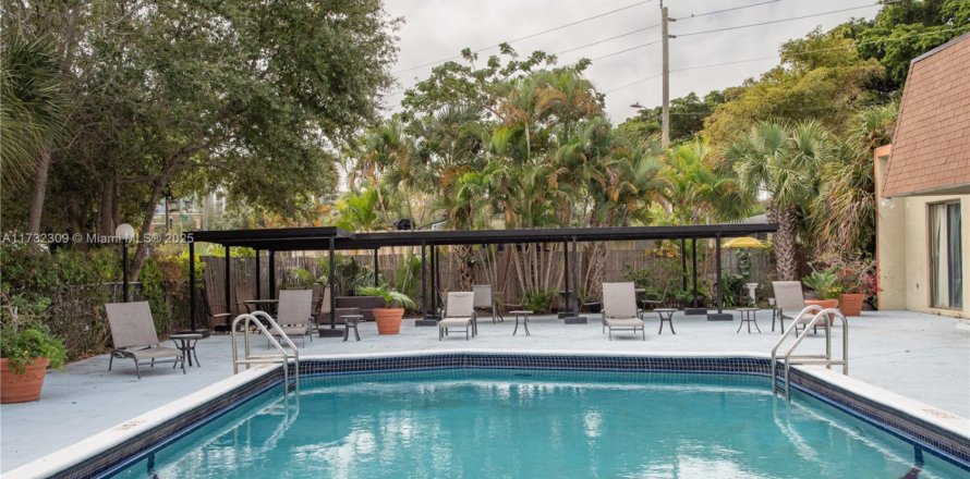 Condo à North Miami Beach, Floride, 2 chambres  № 1978194