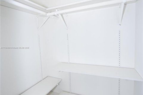 Copropriété à vendre à North Miami Beach, Floride: 2 chambres, 96.62 m2 № 1978194 - photo 17