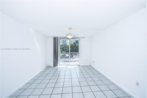 Copropriété à vendre à North Miami Beach, Floride: 2 chambres, 96.62 m2 № 1978194 - photo 8