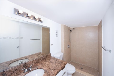 Copropriété à vendre à North Miami Beach, Floride: 2 chambres, 96.62 m2 № 1978194 - photo 12