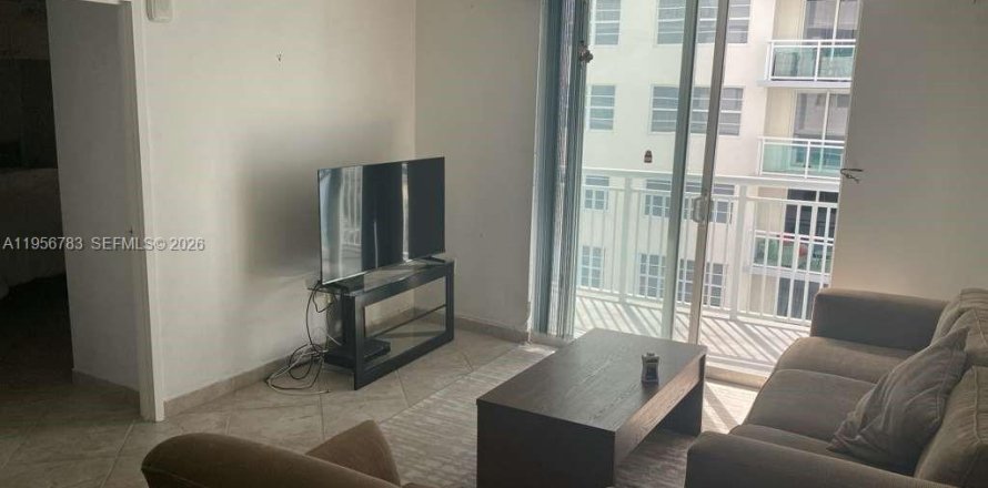 Condominio en Miami Beach, Florida, 1 dormitorio  № 2010663