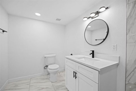 Casa en venta en Tampa, Florida, 4 dormitorios, 131.92 m2 № 2096708 - foto 17