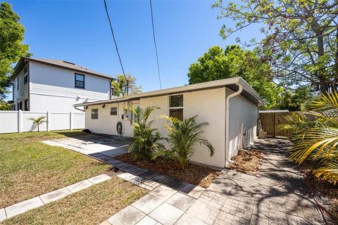 Casa en venta en Tampa, Florida, 4 dormitorios, 131.92 m2 № 2096708 - foto 29