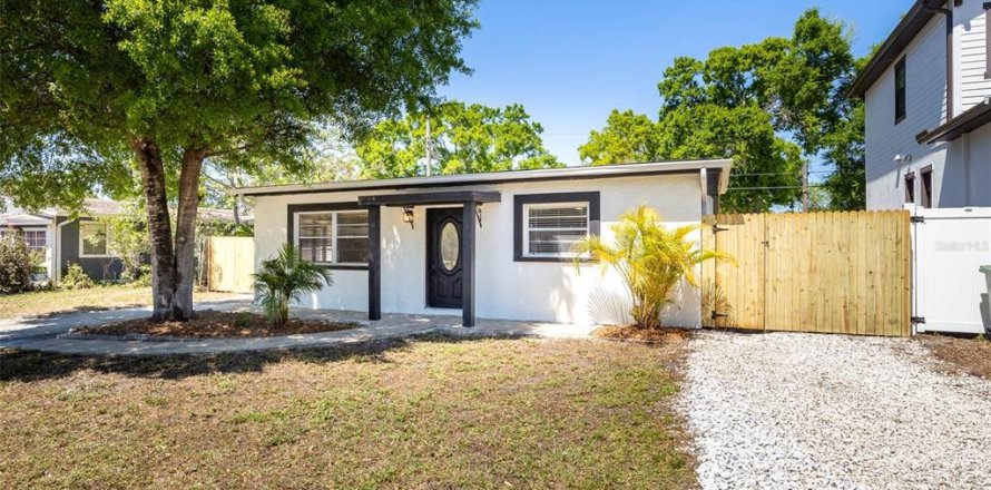 Casa en Tampa, Florida 4 dormitorios, 131.92 m2 № 2096708