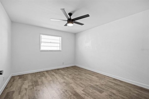 Casa en venta en Tampa, Florida, 4 dormitorios, 131.92 m2 № 2096708 - foto 23