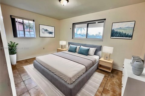 House in Pembroke Pines, Florida 2 bedrooms, 102.29 sq.m. № 2011296 - photo 10